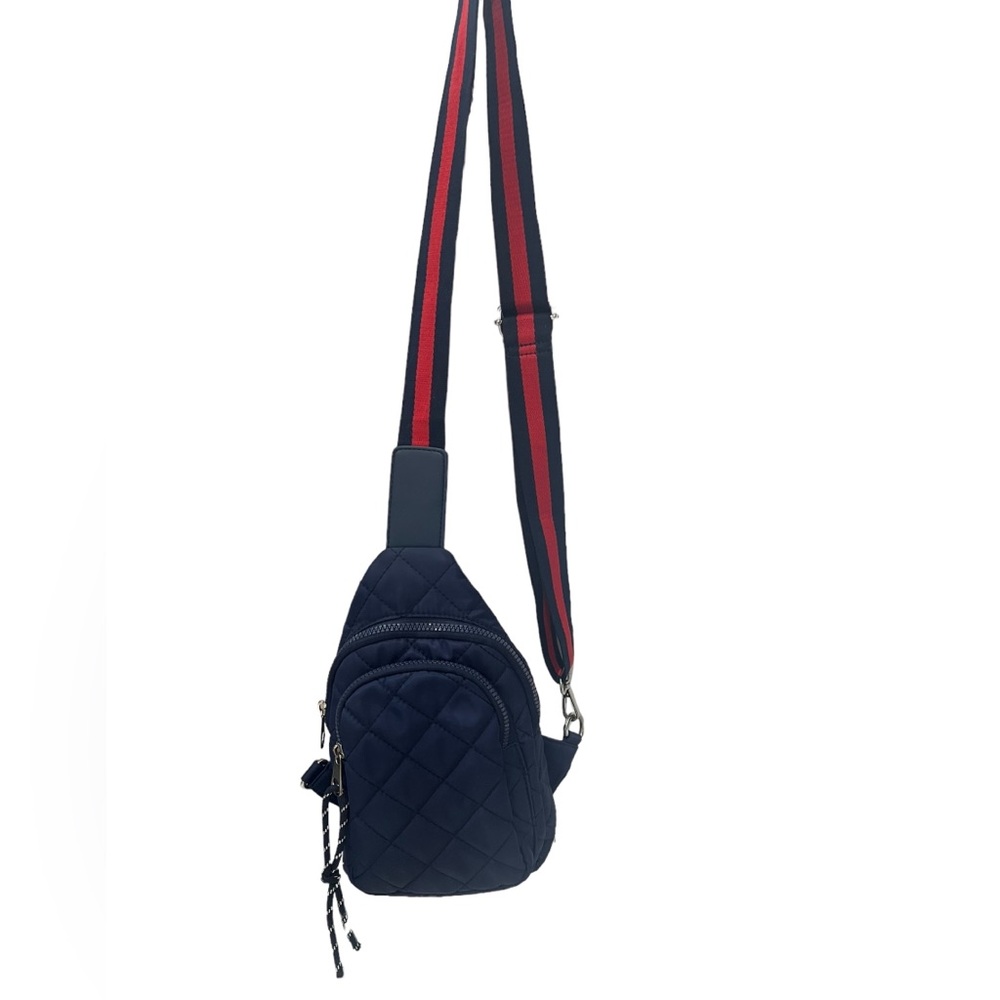 Bag - Quilt Sling bag - perfect for traveling- very roomy and clean - used once